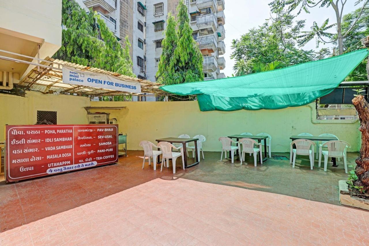 Oyo Flagship 80463 Hotel Mini Palace Vadodara Exterior foto